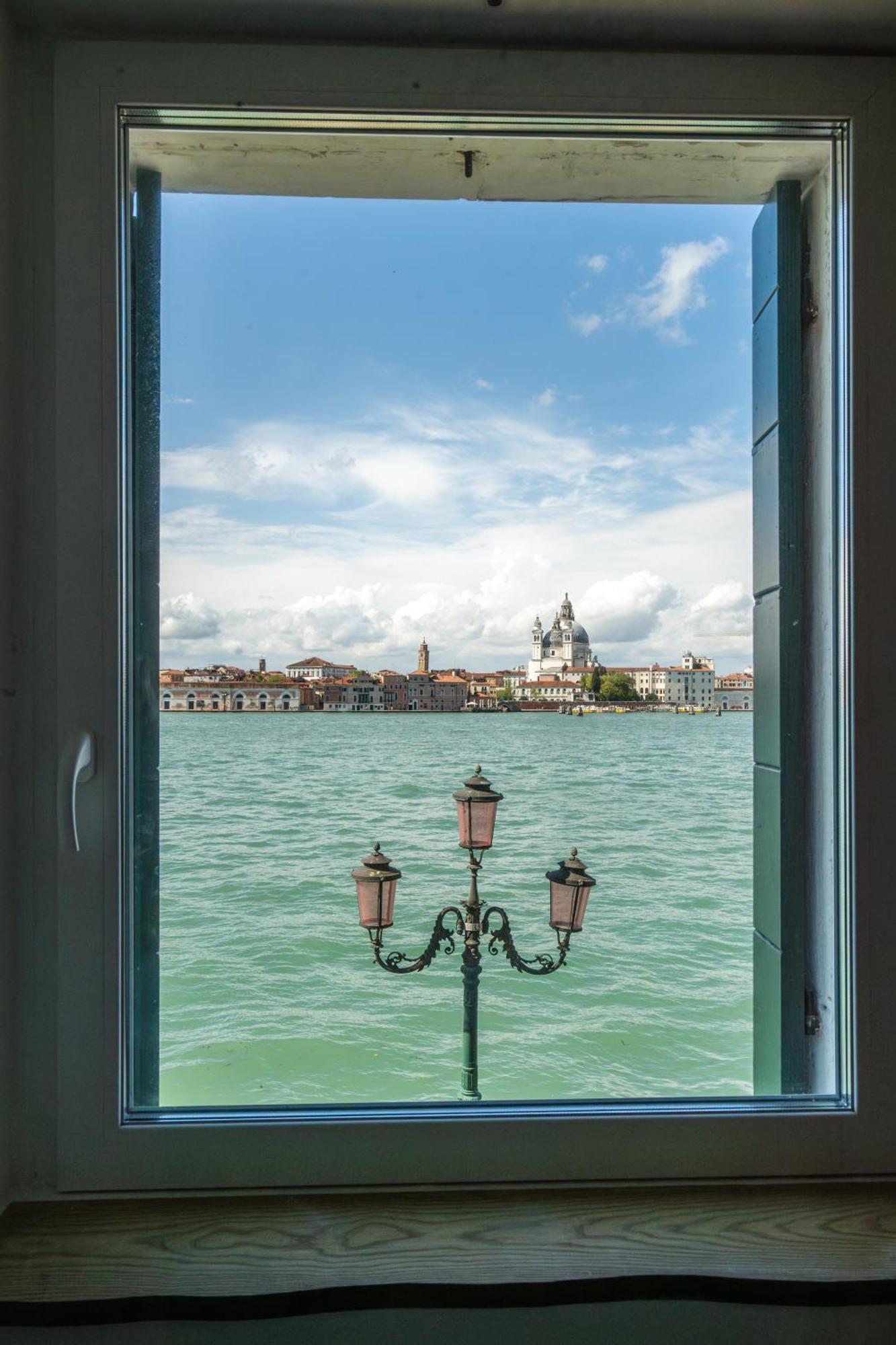 3 Windows On St - Waterfront * Venice