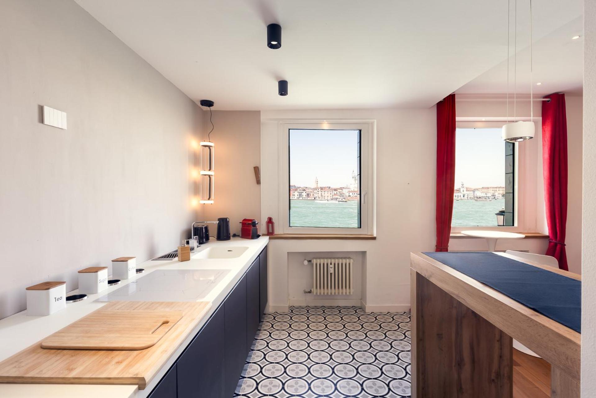Apartment 3 Windows On St - Waterfront Venice